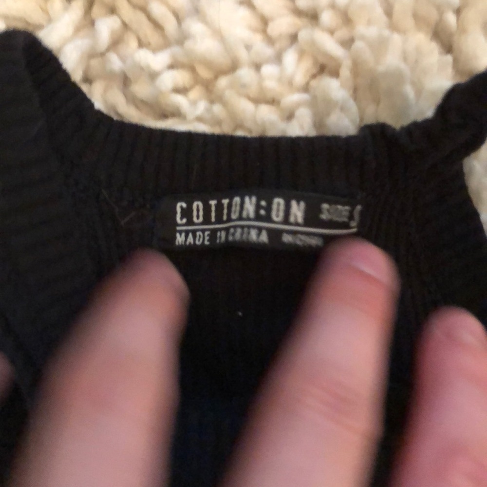 black halter top - Picture 2 of 2